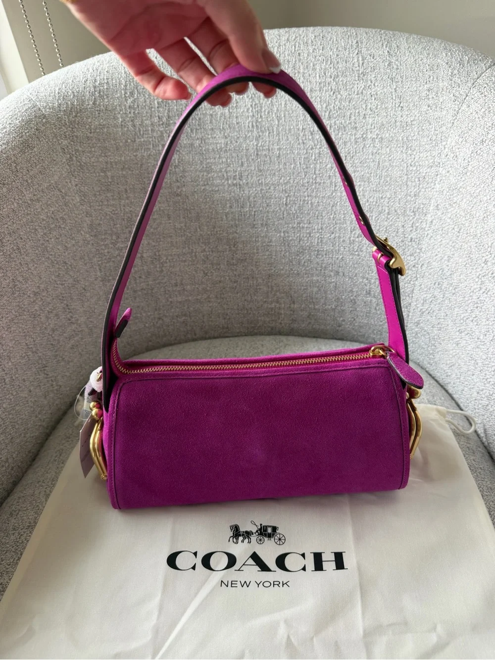 Coach Turnlock Haversack 27 in Magenta